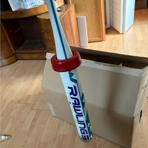 Rawlings White Teal Baseball Bat with Red Knob